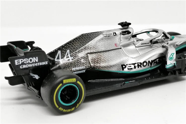 Mercedes 2019 W10 EQ Power Lewis Hamilton e Valtteri Bottas - Fórmula 1 - Colecionáveis 1:43