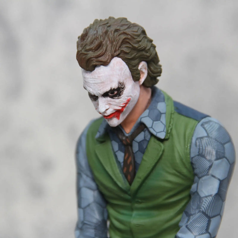 Coringa - Heath Ledger - Batman: O Cavaleiro das Trevas - DC - Action Figure