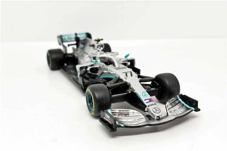 Mercedes 2019 W10 EQ Power Lewis Hamilton e Valtteri Bottas - Fórmula 1 - Colecionáveis 1:43