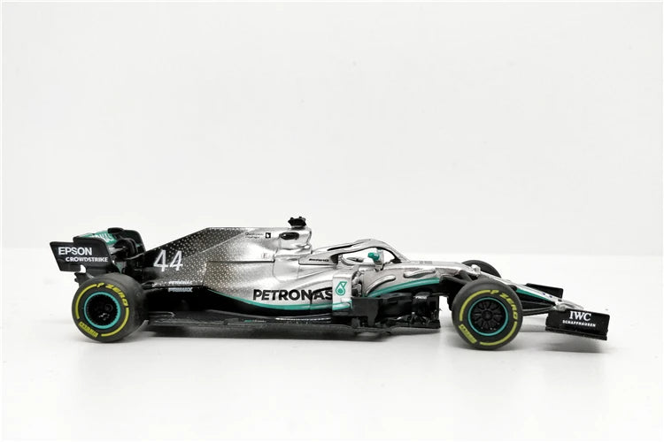 Mercedes 2019 W10 EQ Power Lewis Hamilton e Valtteri Bottas - Fórmula 1 - Colecionáveis 1:43