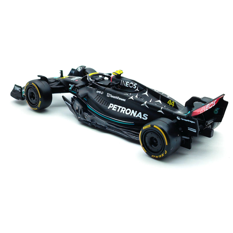 Mercedes 2023 W14 Lewis Hamilton e George Russell - Fórmula 1 - Colecionáveis 1:43