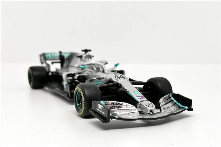 Mercedes 2019 W10 EQ Power Lewis Hamilton e Valtteri Bottas - Fórmula 1 - Colecionáveis 1:43